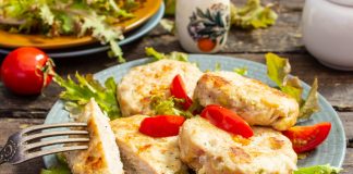 Котлеты из свинины и куриной грудки в духовке