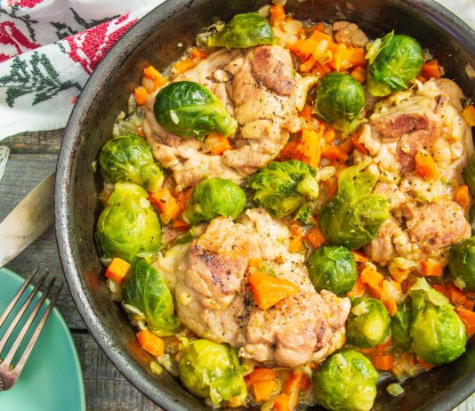 Жареные куриные бедра с брюссельской капустой - Рецепты Жареные куриные бедра с брюссельской капустой
