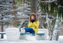 Не сиди на холодном, застудишься: миф или правда? Холодная лавка способна вызвать озноб и временно усилить позывы, но не заносит бактерии в мочевые пути. Цистит после переохлаждения нельзя автоматически считать последствием «застуживания».