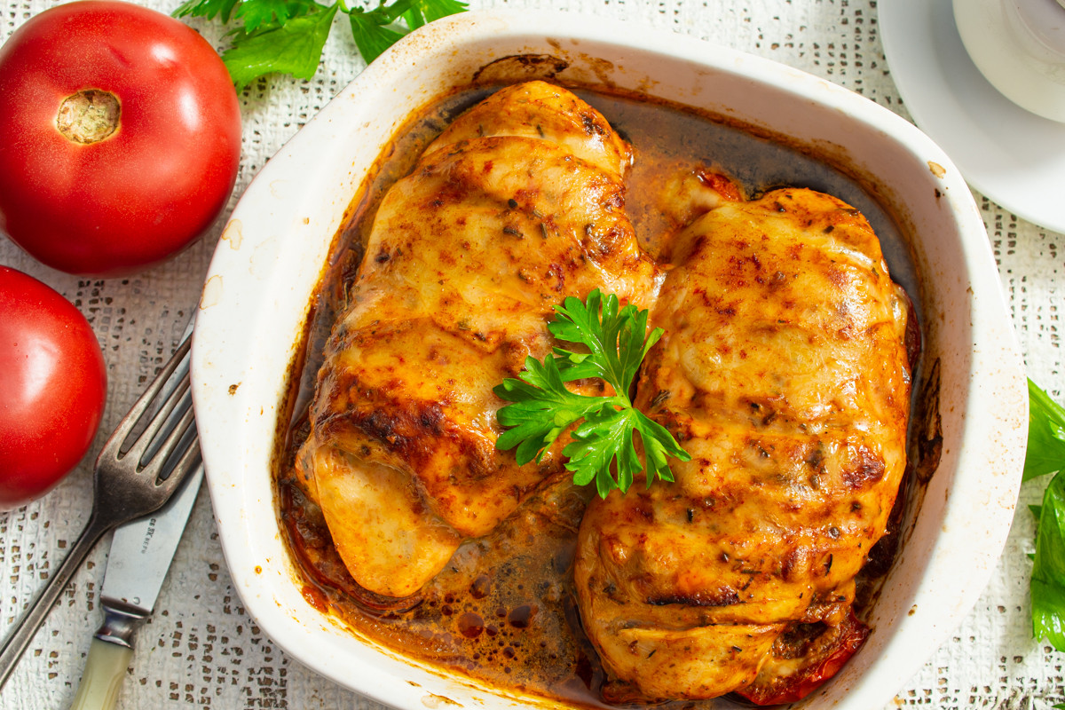 Самое вкусное куриное филе в духовке